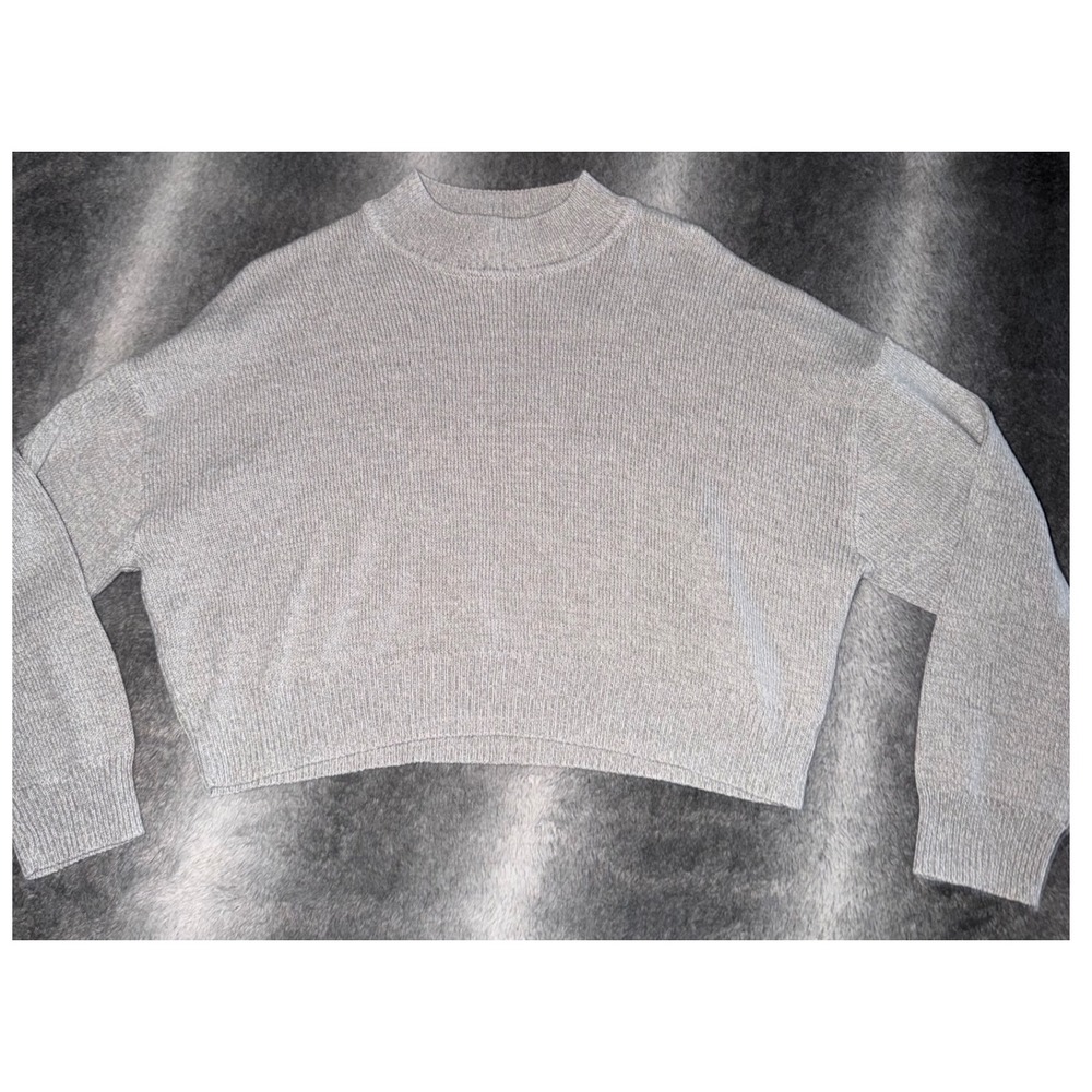 H&M Divided Gray Mock Neck Cropped Knit Sweater Boxy Fit Size M